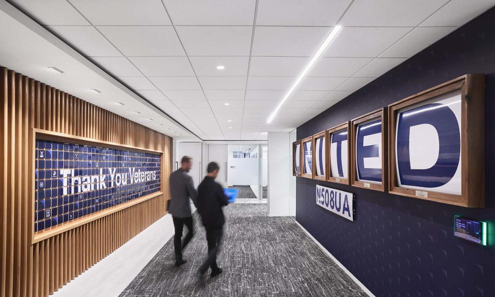 Seem 2 Recessed Corridor