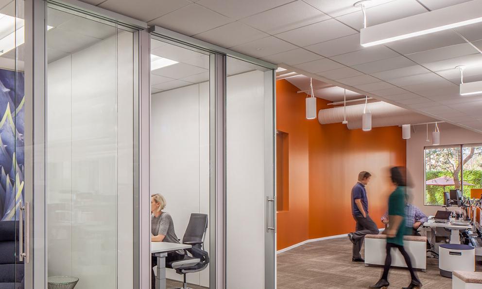 The Irvine Company Open Office Luna 2x4 Seem 4 Suspended