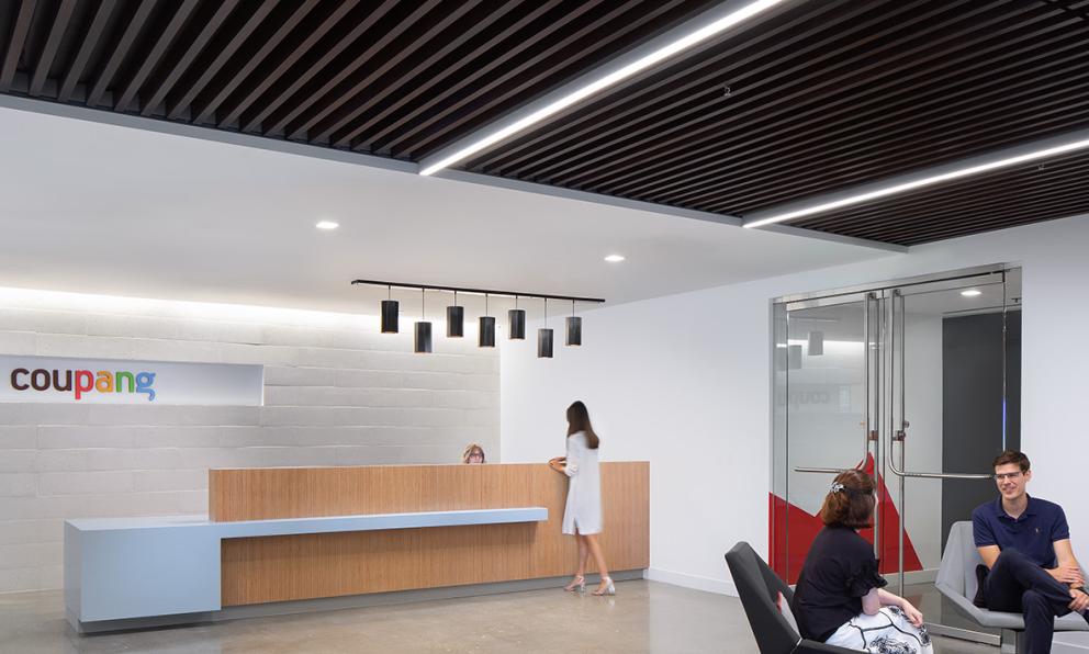Coupang Reception Focus Wall Wash