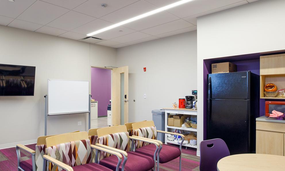 Esperanza Healthcare Lounge Seem 4 Recessed