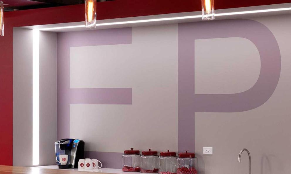 Thomas Interior Systems Seem 4 Wall to Ceiling