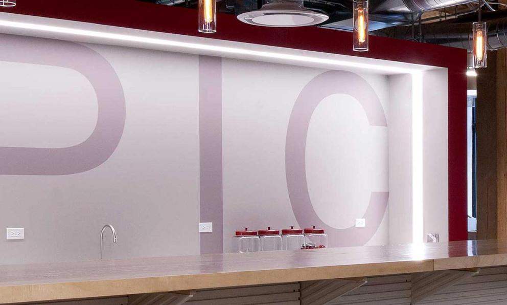 Thomas Interior Systems Seem 4 Wall to Ceiling