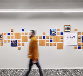 Seem bidirectional Corridor