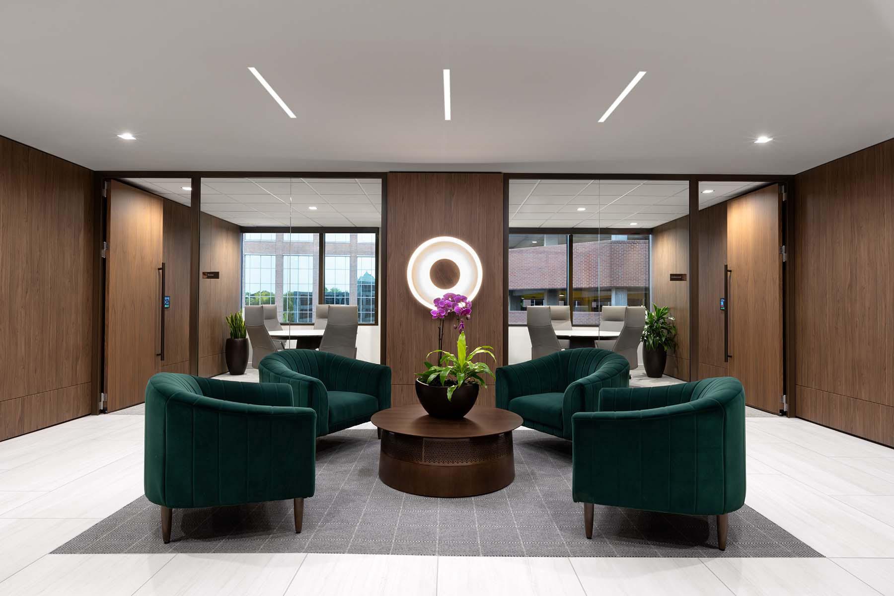 Seem 1 Recessed Lobby Entrance