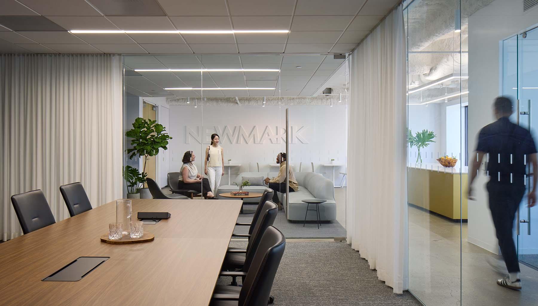 Seem 1 Recessed Conference Room