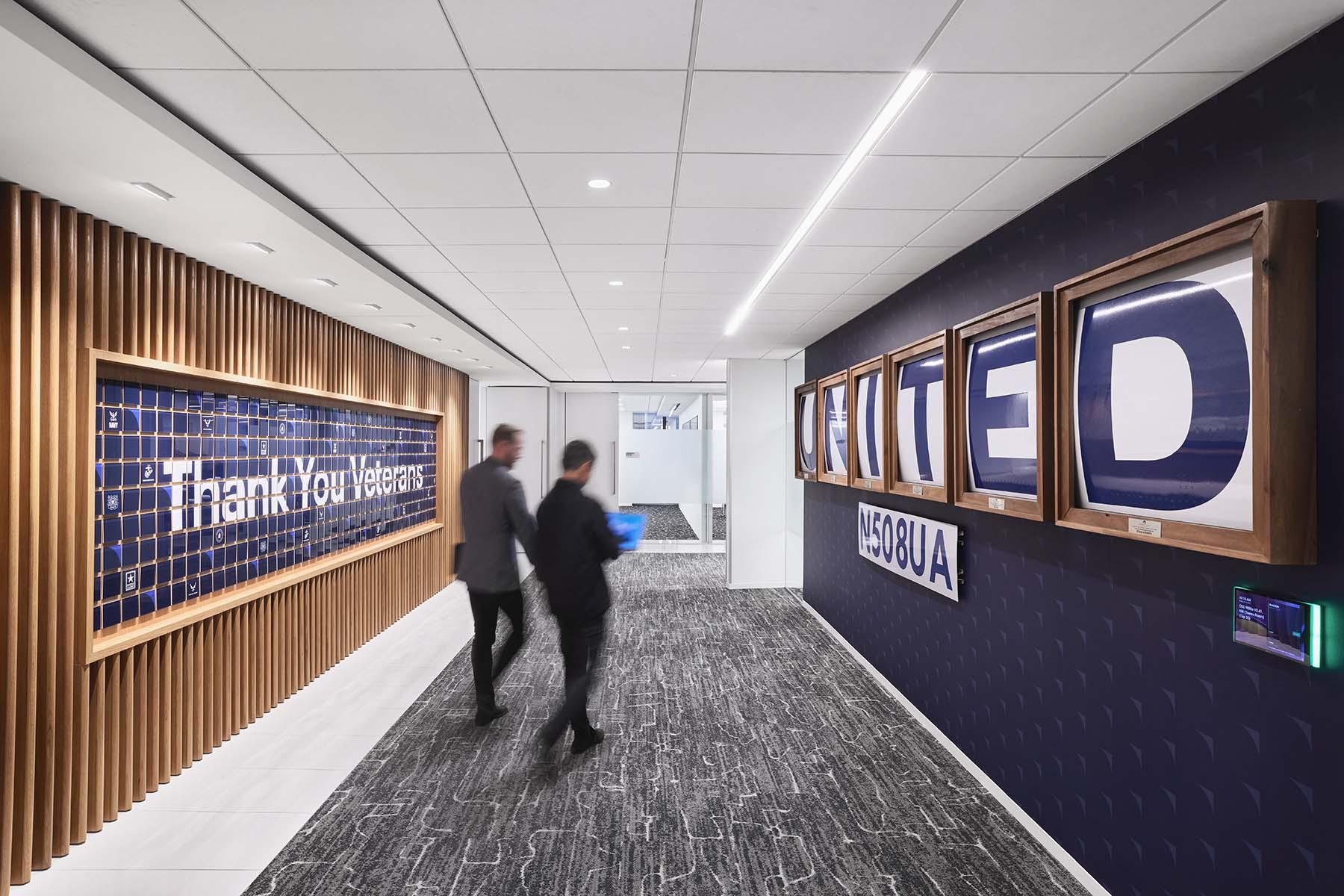 Seem 2 Recessed Corridor