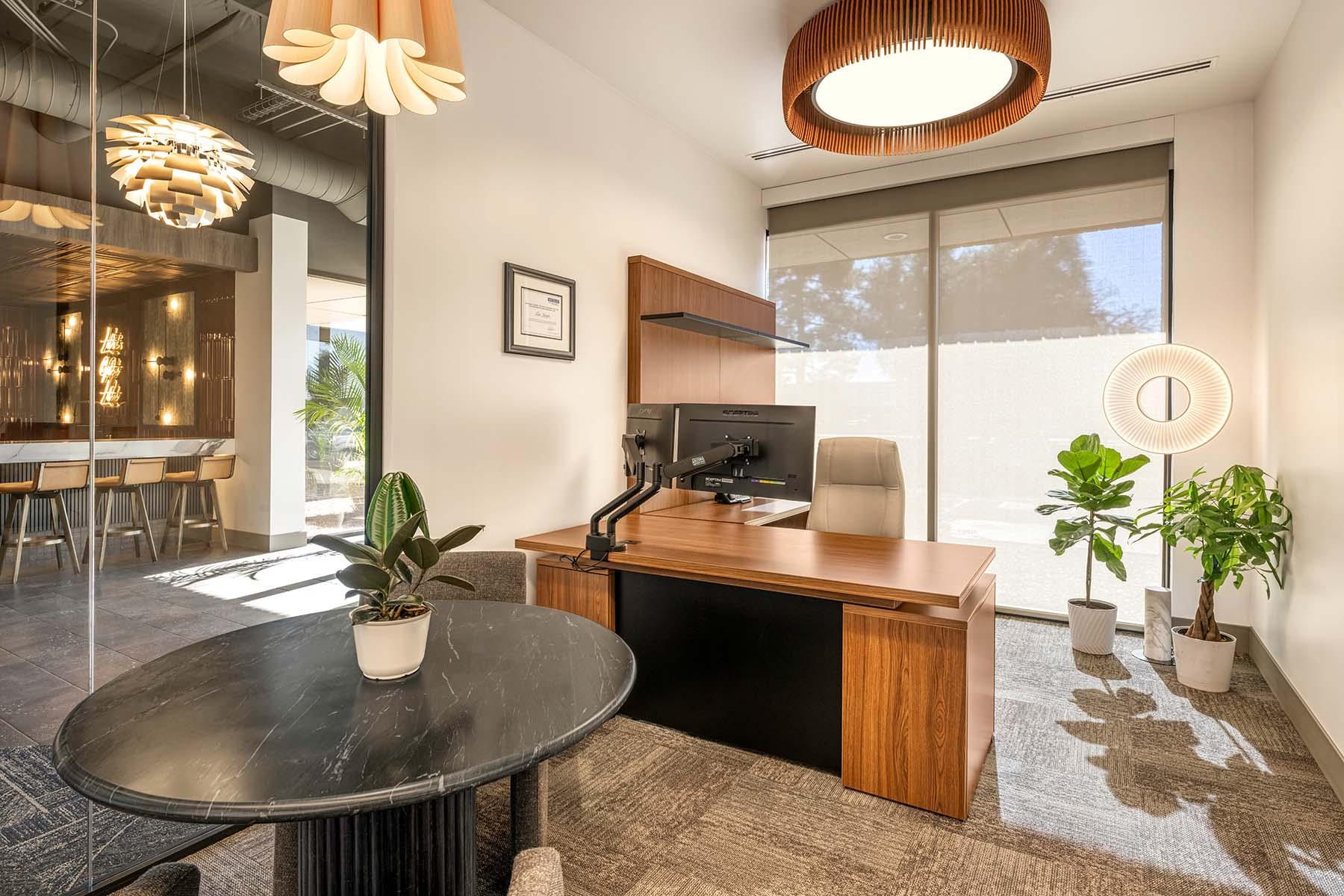 Private Office Lia