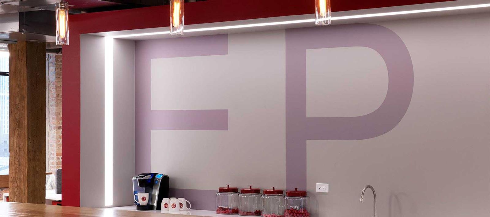 Thomas Interior Systems Seem 4 Wall to Ceiling