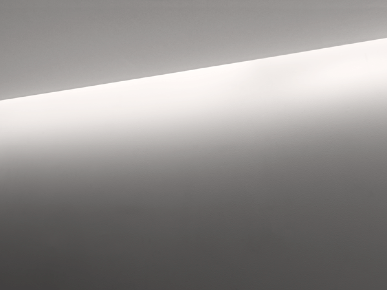 Wall wash outlet lights